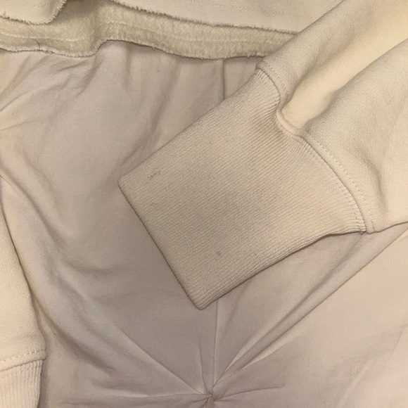 FALL Champion Crème Cropped Reverse Stitch Sweater - Picture 5 of 8